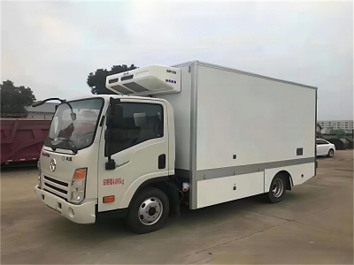 Dayun 130HP Electric Engine Refrigerated Truck With 16 Cubic Meters of Box
