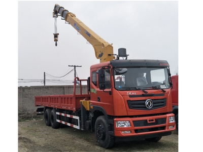 Кран для грузовых автомобилей грузоподъемностью 18 тонн