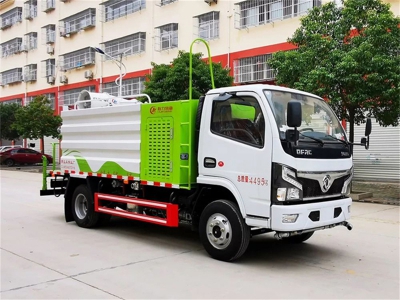 Chengli Dongfeng DFAC Городское дезинфекционное транспортное средство с объемом цистерны 4500 литров и орудием для дезинфекции с длиной струи 30 метров