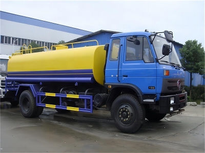  DONGFENG 8000l carbon steel tank water tank truck 